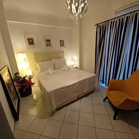 2 Bd Apt In Kolonaki - 4 Min Away From Metro Panepistimio Athens Exterior photo