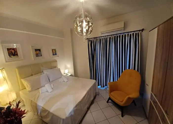 2 Bd Apt In Kolonaki - 4 Min Away From Metro Panepistimio