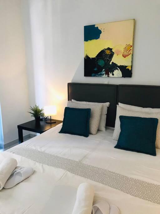 2 Bd In Kolonaki - 4 Min Away From Metro Panepistimio * Athens