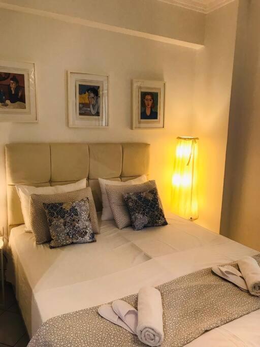 Apartment 2 Bd In Kolonaki - 4 Min Away From Metro Panepistimio *