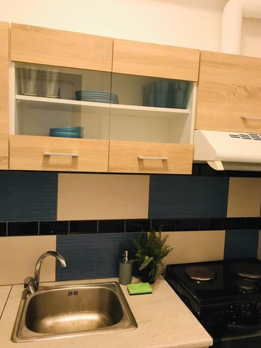 2 Bd In Kolonaki - 4 Min Away From Metro Panepistimio Apartment *